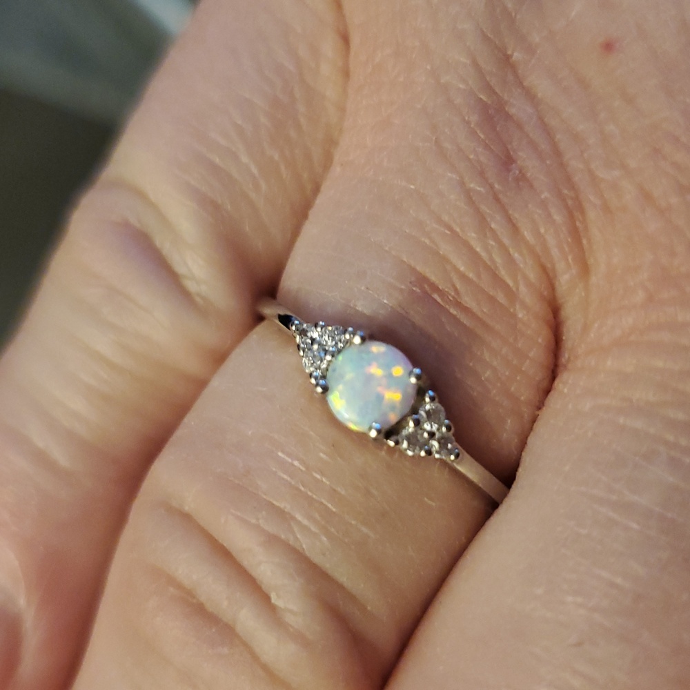 925 SOLID STERLING SILVER WHITE OPAL & CUBIC ZIRCONIA CLUSTER RING 8 9 - Picture 6 of 6